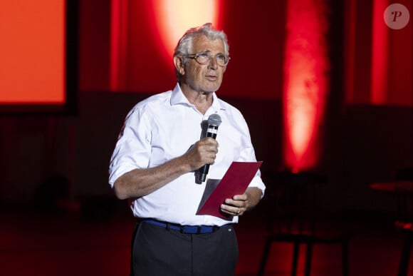 Michel Boujenah, programmateur de Ramatuelle depuis 2007, assiste à la représentation de François Berléand et Nicolas Briançon au théâtre de verdure lors du Festival de Ramatuelle le 3 aout 2024. Cyril Bruneau/Festival de Ramatuelle/Bestimage