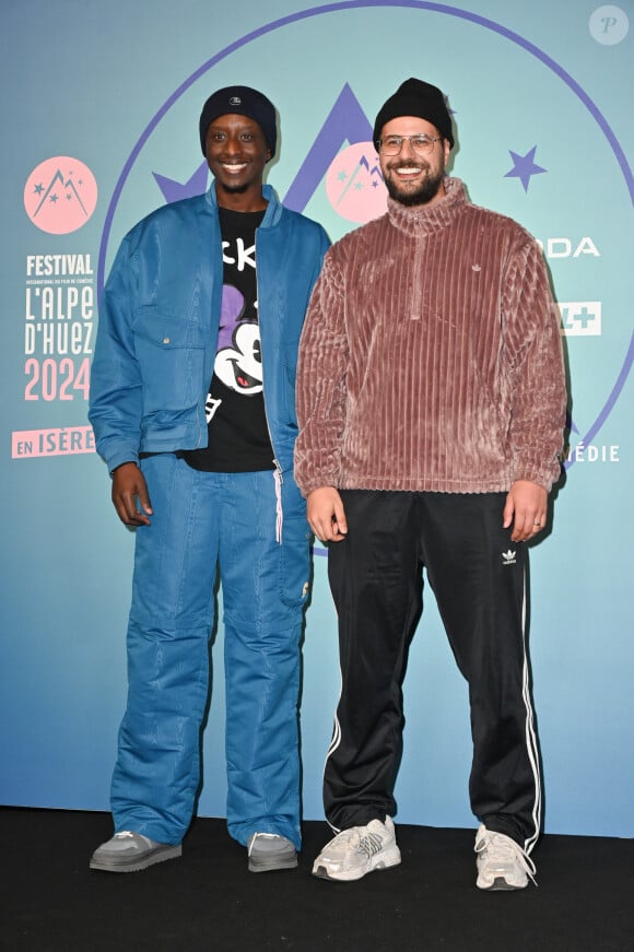 Ahmed Sylla et Karim Jemili à la projection du film Ici et là-bas lors du 27ème Festival du Film de Comédie à L'Alpe d'Huez, le 19 janvier 2024. Mireille Ampilhac/ABACAPRESS.COM