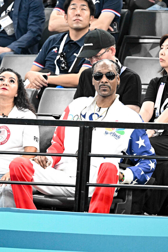 Snoop Dogg assiste aux qualifications féminines de gymnastique artistique lors des Jeux olympiques de Paris 2024 à l'arène de Bercy à Paris, le 28 juillet 2024. Photo par David Niviere/ABACAPRESS.COM