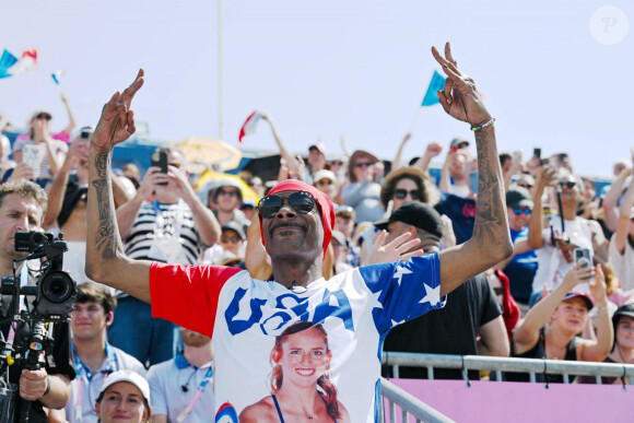 Snoop Dogg assiste au match de la phase préliminaire féminine de la poule C entre l'équipe des États-Unis et l'équipe de France lors de la cinquième journée des Jeux Olympiques Paris 2024, le 31 juillet 2024 à Paris, France. Photo par BEAUTIFUL SPORTS/Tom Bloch/Imago/ABACAPRESS.COM