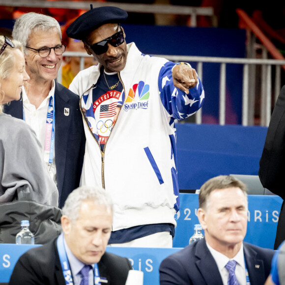 Le rappeur américain Snoop Dogg est aperçu dans les tribunes lors des compétitions de judo pendant les Jeux Olympiques d'été de Paris 2024 à l'arène du Champ-de-Mars à Paris, France, le 1er août 2024. Photo par Robin Utrecht/ABACAPRESS.COM
