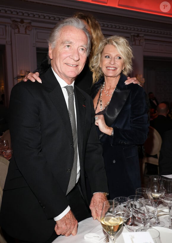 Tout continue de rouler entre les 2 stars de la télé !
William Leymergie et Sophie Davant - 46ème édition du Gala "Best Awards" à l'hôtel Georges V à Paris le 11 décembre 2023. © Coadic Guirec / Bestimage