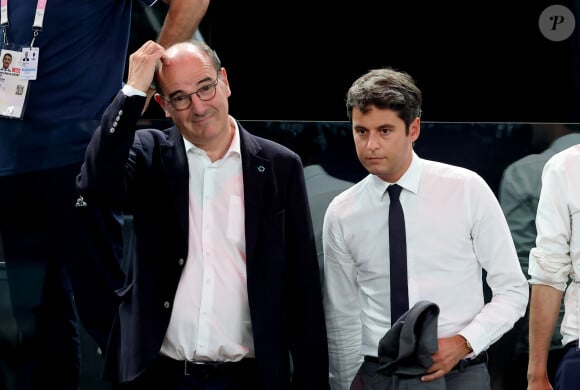 Jean Castex et Gabriel Attal - Les célébrités assistent à la victoire de l'équipe de France de basket face au Canada (82-73) lors des Jeux Olympiques de Paris2024, le 6 août 2024. © Jacovides-Perusseau / Bestimage