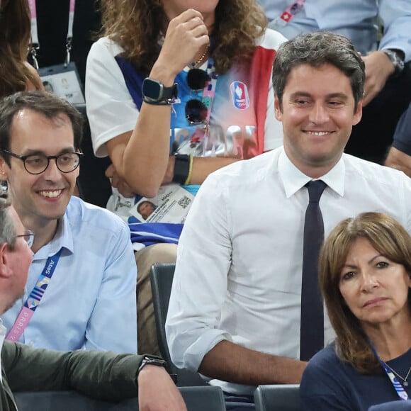 Thibault Deloye, Gabriel Attal et Anne Hidalgo - Les célébrités en tribunes pendant l'épreuve de basketball de Demi-Finale opposant la France à l'Allemagne lors des Jeux Olympiques de Paris 2024 (JO) à l'Arena Bercy, à Paris, France, le 8 août 2024. © Jacovides-Perusseau/Bestimage 