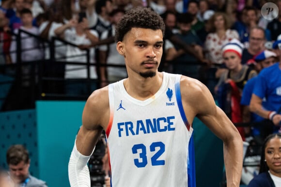 Victor Wembanyama ( 32 - France) - Victoire de l'équipe de France de basketball face à l'Allemagne (73-69) en demi-finale lors des Jeux Olympiques de Paris 2024 (JO) à l'Arena Bercy, le 8 août 2024. © Baptiste Autissier / Panoramic / Bestimage 