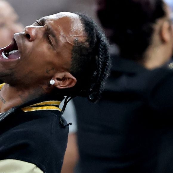 Travis Scott - Les célébrités en tribunes pendant l'épreuve de basketball de Demi-Finale opposant les Etats-Unis à la Serbie lors des Jeux Olympiques de Paris 2024 (JO) à l'Arena Bercy, à Paris, France, le 8 août 2024. © Jacovides-Perusseau/Bestimage