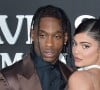 L'ex de la fameuse Kylie Jenner du clan Kardashian a fait parler de lui à Paris et ce n'est pas à cause de sa musique
Travis Scott et Kylie Jenner à la première du prochain documentaire de Netflix Look Mom I Can Fly au Barker Hangar dans le quartier de Santa Monica à Los Angeles. Le 27 août 2019