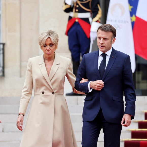 ils viennent de perdre un proche, Grégoire Campion...
Emmanuel Macron, Président de la République Française, et la Première dame Brigitte Macron, accueillent les chefs d'Etat et de gouvernement présents à Paris pour la cérémonie d'ouverture des Jeux Olympiques de Paris 2024 (JO) Paris, le 26 juillet 2024. © Dominique Jacovides - Pierre Perusseau / Bestimage