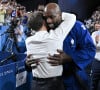 Mais c'était sans compter sur les JO
Teddy Riner célèbre son titre olympique avec Emmanuel Macron à l'Arena Champ-de-Mars aux Jeux olympiques de Paris le 2 août 2024. Photo by Eliot Blondet/ABACAPRESS.COM