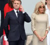 Emmanuel et Brigitte Macron espéraient passer des vacances tranquilles et sereines
Emmanuel Macron et sa femme Brigitte en tribune présidentielle lors de la cérémonie du défilé militaire de la Fête Nationale, avenue Foch à Paris, France. © Dominique Jacovides/Bestimage 