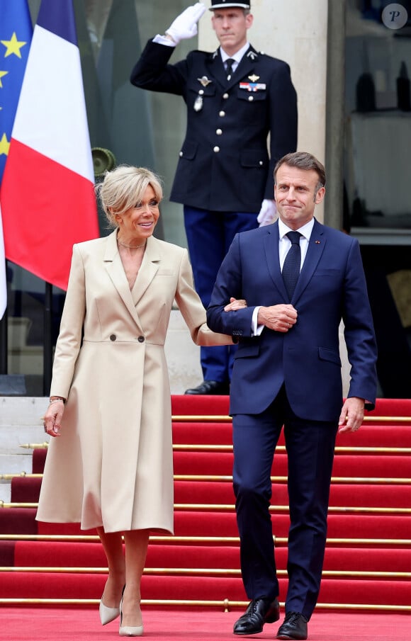 Emmanuel Macron, Président de la République Française, et la Première dame Brigitte Macron, accueillent les chefs d'Etat et de gouvernement présents à Paris pour la cérémonie d'ouverture des Jeux Olympiques de Paris (JO).© Dominique Jacovides - Pierre Perusseau / Bestimage