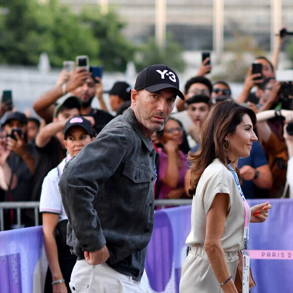 Zinedine Zidane et sa femme Véronique - Arrivées à la finale de basketball "France vs USA" à l'Arena Bercy à Paris, lors des Jeux Olympiques Paris 2024. Le 10 août 2024 © Perusseau-Jacovides / Bestimage 