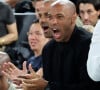 Thierry Henry était aussi survolté en tribunes durant le match
Léon Marchand, Thierry Henry, Teddy Riner, Omar Sy, Antoine Dupont - Les célébrités en tribunes pendant la finale de basketball opposant les Etats-Unis à la France (98-87) lors des Jeux Olympiques de Paris 2024 (JO) à l'Arena Bercy, à Paris, France, le 10 août 2024. © Jacovides-Perusseau/Bestimage 