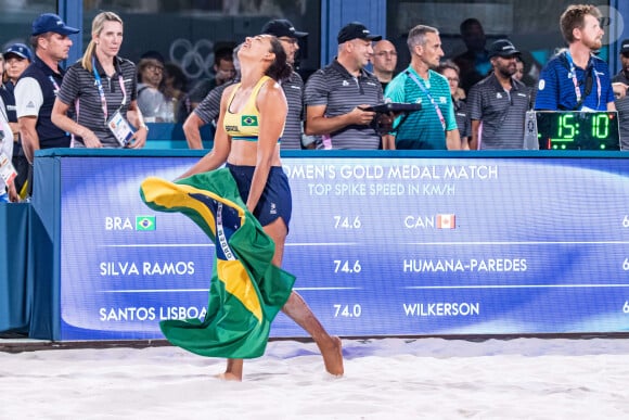 Eduarda Santos Lisboa (BRA) - Finale féminine Canada-Brésil pour le Volleyball de plage aux JO de Paris le 9 août 2024  © Baptiste Autissier / Panoramic / Bestimage