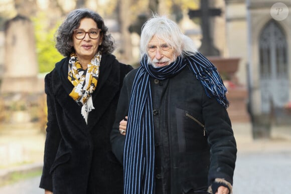 Celui qui est en couple avec Ceyla Lacerda aurait pu faire une toute autre carrière !
Pierre Richard et sa femme Ceyla Lacerda - Obsèques de Mylène Demongeot au cimetière du Père Lachaise à Paris, France, le 10 décembre 2022. © Christophe Clovis / Bestimage