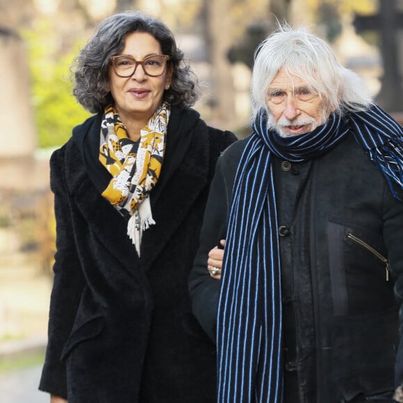 Celui qui est en couple avec Ceyla Lacerda aurait pu faire une toute autre carrière !
Pierre Richard et sa femme Ceyla Lacerda - Obsèques de Mylène Demongeot au cimetière du Père Lachaise à Paris, France, le 10 décembre 2022. © Christophe Clovis / Bestimage