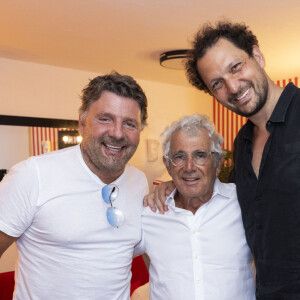 Exclusif - Philippe Lellouche, Michel Boujenah, Eric Antoine - Personnalités au spectacle "Adieu les Magnifiques" de Michel Boujenah au Théâtre de Verdure pour la clôture du 40ème Festival de Ramatuelle. Le 12 août 2024 © Cyril Bruneau / Festival de Ramatuelle / Bestimage 