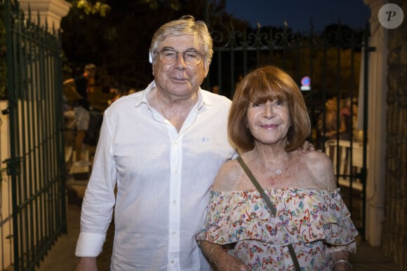 Exclusif - Roland Bruno, maire de Ramatuelle, et sa femme - Personnalités au spectacle "Adieu les Magnifiques" de Michel Boujenah au Théâtre de Verdure pour la clôture du 40ème Festival de Ramatuelle. Le 12 août 2024 © Cyril Bruneau / Festival de Ramatuelle / Bestimage 