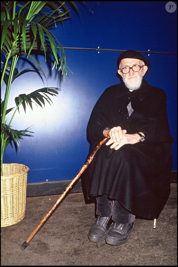 L'Abbé Pierre dans les coulisses de l'émission "J'y crois dur comme terre"