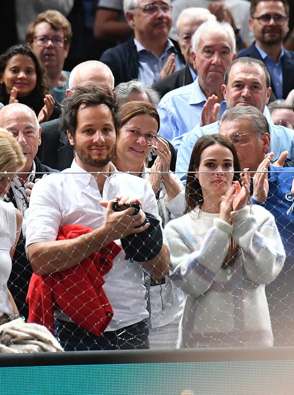 Vianney et sa femme Catherine Robert en tribune lors du tournoi de tennis "Rolex Paris Masters 2022" à Bercy AccorHotels Arena à Paris le 2 novembre 2022. © Veeren/Bestimage