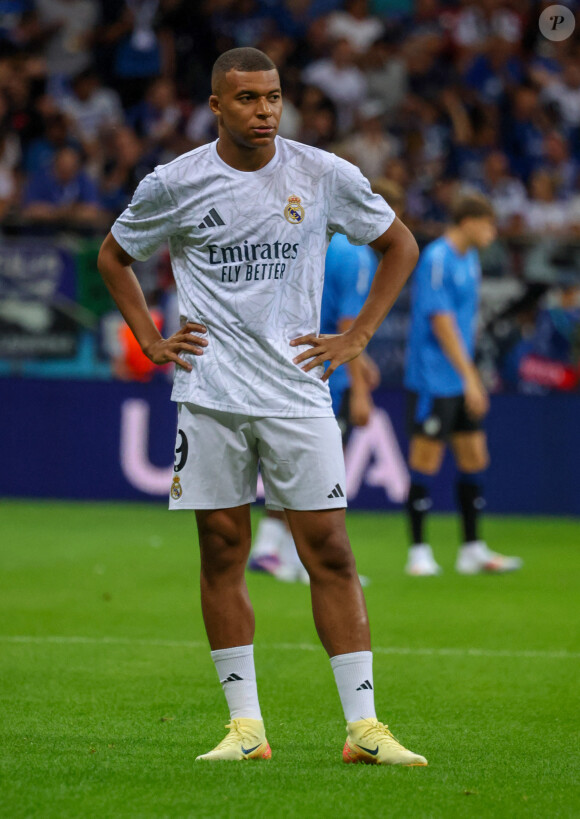 Kylian Mbappé remporte sa première victoire avec le Real Madrid en finale de la Supercoupe de l'UEFA à Varsovie le 14 août 2024. © Fabio Sasso/ZUMA Press Wire / Bestimage