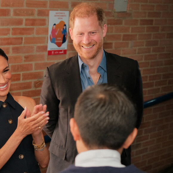 Harry, duc de Sussex, Meghan, duchesse de Sussex, posent pour une photo avec la vice-présidente colombienne Francia Marquez et son mari Yerney Pinillo lors d'un événement à leur arrivée à Bogota, Colombie, le 15 août 2024. Photo fournie par : Darwin Torres/Vice-présidence colombienne/Long Visual Press/ABACAPRESS.COM