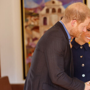 Harry, duc de Sussex, Meghan, duchesse de Sussex, posent pour une photo avec la vice-présidente colombienne Francia Marquez et son mari Yerney Pinillo lors d'un événement à leur arrivée à Bogota, Colombie, le 15 août 2024. Photo fournie par : Darwin Torres/Vice-présidence colombienne/Long Visual Press/ABACAPRESS.COM