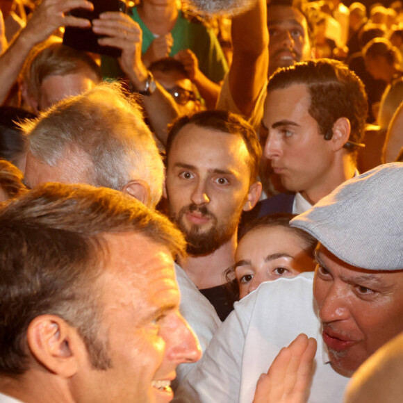 Emmanuel Macron à Bormes-les-Mimosas pour les 80 ans de la libération de la ville, le 17 août 2024 © Alain Robert / Pool / Bestimage 