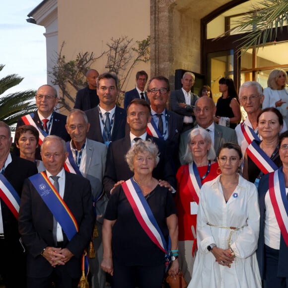 Emmanuel Macron à Bormes-les-Mimosas pour les 80 ans de la libération de la ville, le 17 août 2024 © Alain Robert / Pool / Bestimage 