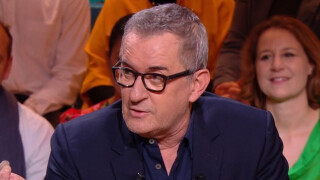 "Il y a des trucs que Léa Salamé ne fait pas..." : Christophe Dechavanne se confie sans filtre sur son rôle dans Quelle époque