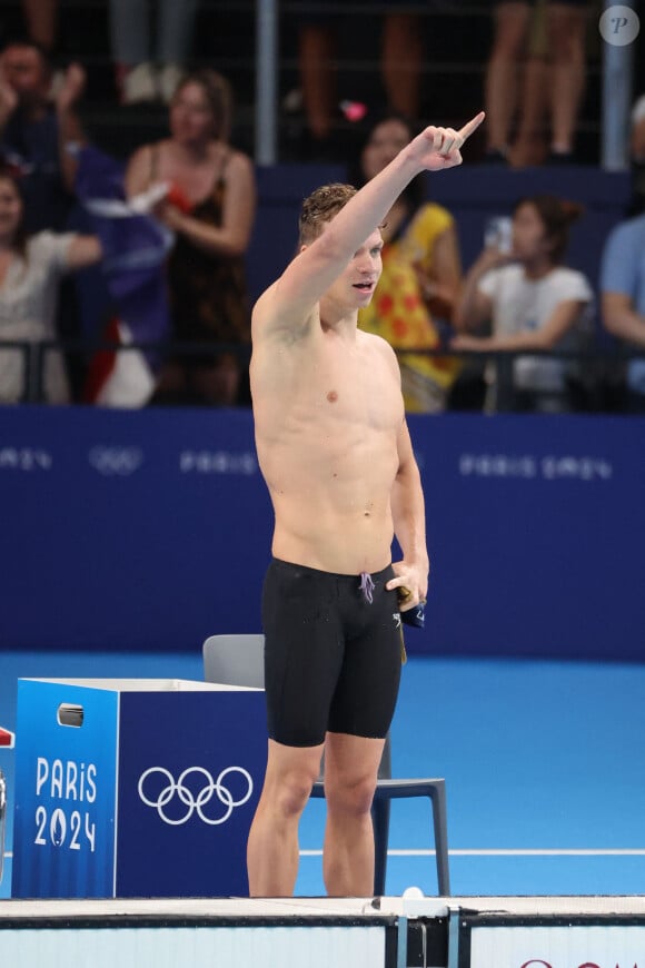 31 juillet 2024, Paris, Ile de France, France : Leon Marchand (France) lors de la finale du 200 mètres brasse hommes pendant les Jeux olympiques d'été de Paris 2024 à Paris La Défense Arena. (Crédit photo : © David G. McIntyre/ZUMA Press Wire)