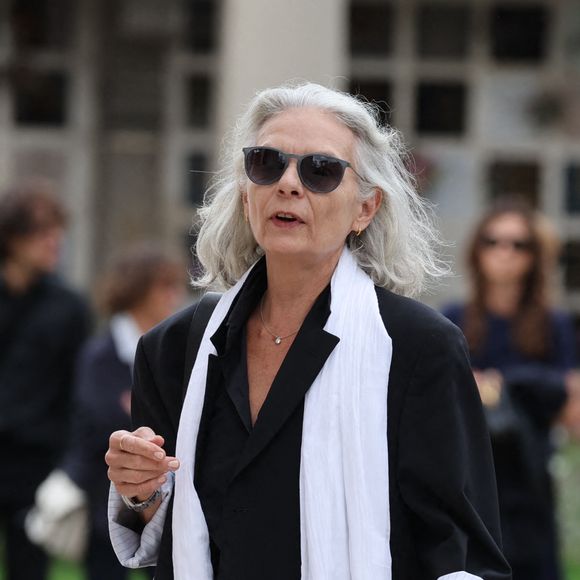Début août, une triste nouvelle est tombée, celle de la mort de Patrice Laffont.
Valérie Laffont, la veuve du défunt - Obsèques de P.Laffont dans la salle de la Coupole du cimetière du Père-Lachaise à Paris. © Dominique Jacovides / Bestimage