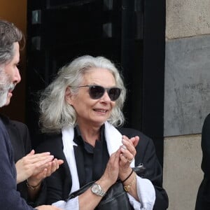 Valérie Laffont, la veuve du défunt - Sortie des obsèques de P.Laffont dans la salle de la Coupole du cimetière du Père-Lachaise à Paris, le 23 août 2024. L'animateur de télévision est décédé le 7 août 2024 à l'âge de 84 ans. © Dominique Jacovides / Bestimage  