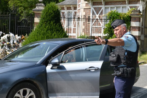 Rosalie van Breemen arrivant dans le domaine de Douchy du Loiret où son ex-compagnon et père de ses deux enfants (Anouchka et Alain-Fabien) est décédé - 22 août 2024 ABACAPRESS.COM