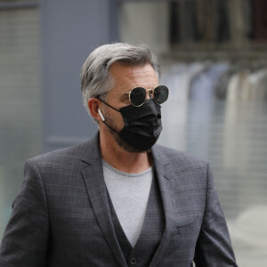 Olivier Minne arrive aux obsèques de la journaliste Jacqueline Caurat (officier de l'ordre national du Mérite) en l'église Notre-Dame de l'Assomption de Passy à Paris, France, le 2 juin 2021.