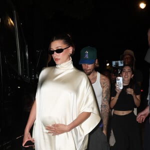 Le petit bébé semble déjà être rentré chez lui.
Justin Bieber et Hailey Bieber à New York