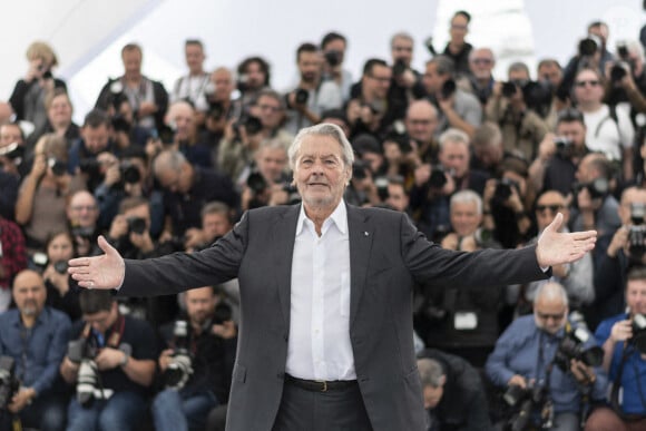 Alain Delon assiste au photocall de la Palme D'Or D'Honneur lors du 72e Festival de Cannes annuel, le 19 mai 2019 à Cannes, en France. Photo par Lionel Hahn/ABACAPRESS.COM