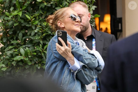 Céline Dion a été vue quittant son hôtel en route pour la cérémonie d'ouverture des Jeux olympiques de Paris 2024 à Paris, France, le 26 juillet 2024. Photo par Aissaoui Nacer /Splash News/ABACAPRESS.COM