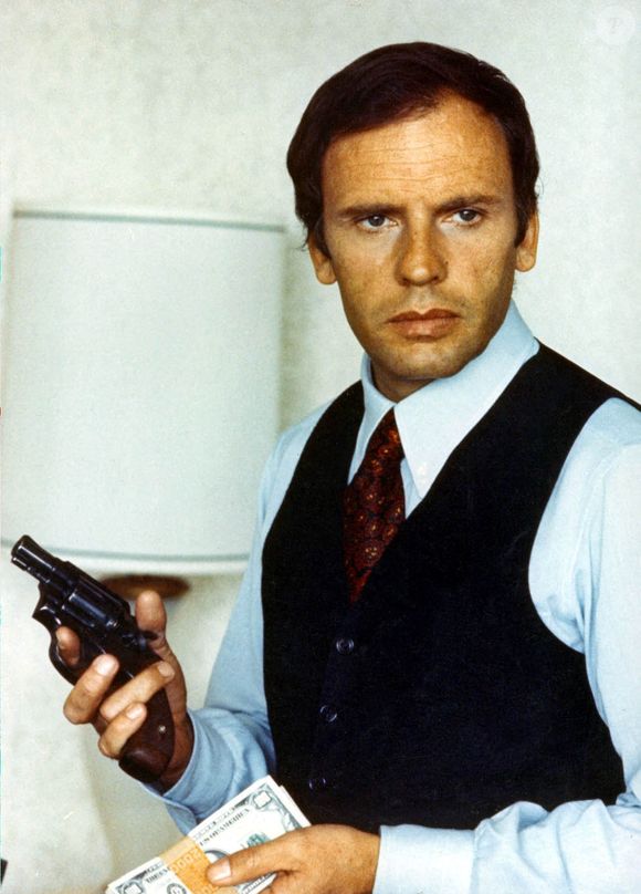 En raison d'un adultère...
Archives - Jean-Louis Trintignant - Jean-Louis TRINTIGNANT dans le film "Un homme est mort" (1972) © MPP / Bestimage