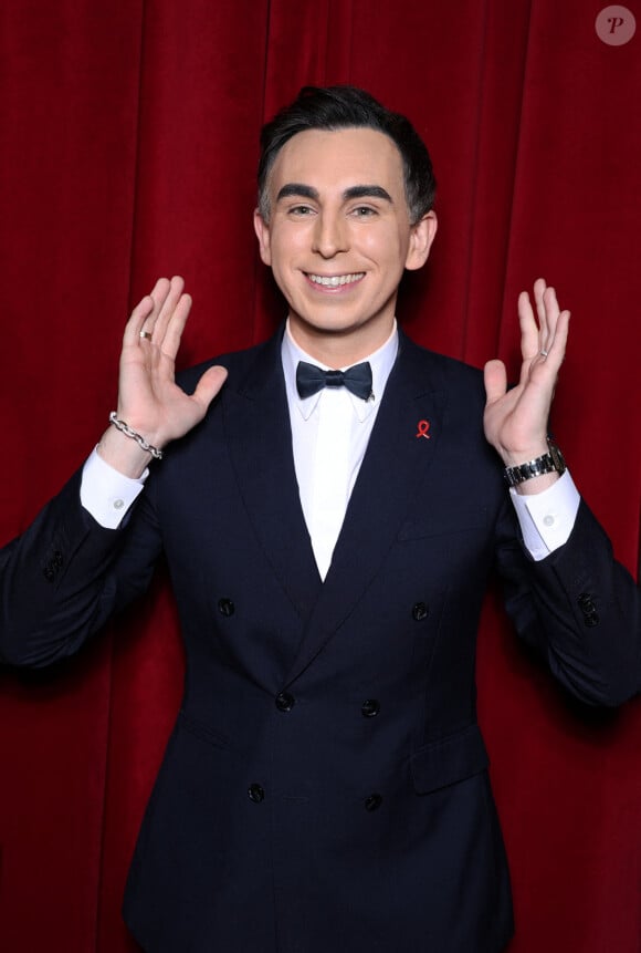 Jordan De Luxe - Photocall de la soirée de lancement du "Sidaction" au théâtre Edouard VII à Paris le 4 mars 2024. © Denis Guignebourg/Bestimage 