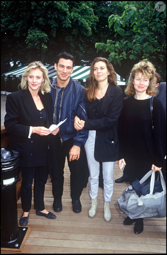 ARCHIVES - CECILE AUCLERT, GERARD VIVES ET CHRISTIANE JEAN, DE LA SERIE "LES FILLES D'A COTE" A ROLAND GARROS.