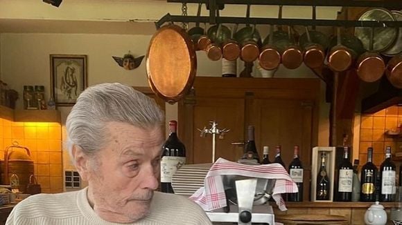 Alain-Fabien Delon prend la parole sur son père Alain Delon : des photos très personnelles révélées, sa mère ne tarde pas à réagir