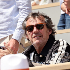 Jean-Luc Reichmann - Célébrités dans les tribunes des Internationaux de France de tennis de Roland Garros 2023. © Jacovides-Moreau/Bestimage