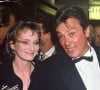 Elle entretenait une relation platonique et singulière avec lui
Archives - Patricia Kaas, Alain Delon et Mireille Darc lors de la soirée pour le lancement du champagne "Alain Delon" en 1990 à Paris.