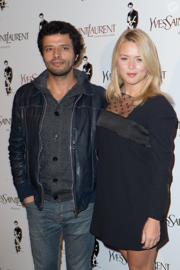 Sans oublier sa fille aînée prénommée Ali (2013), fruit de son histoire passée avec Mabrouk El Mechri.
Virginie Efira et son compagnon Mabrouk El Mechri - Avant-premiere du film biopic "Yves Saint Laurent" a l'UGC Normandie a Paris, le 19 decembre 2013. 