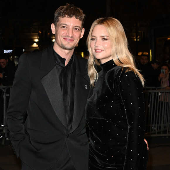 Virginie Efira est l'heureuse maman d'un petit Hiro (2023), né de sa belle histoire avec Niels Schneider. 
Niels Schneider et sa compagne Virginie Efira - Photocall au Fouquet's après la 48ème cérémonie des César à Paris © Coadic Guirec / Bestimage 