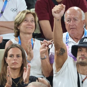 Laure Manaudou et Florent Manaudou - Les célébrités en tribunes pendant l'épreuve de basketball de Demi-Finale opposant la France à l'Allemagne lors des Jeux Olympiques de Paris 2024 (JO) à l'Arena Bercy, à Paris, France, le 8 août 2024. © Jacovides-Perusseau/Bestimage 