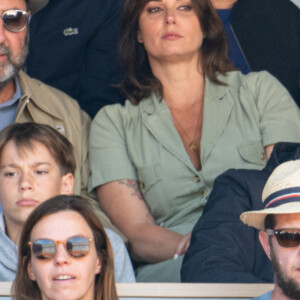 Kad Merad et Julia Vignali assistent aux Internationaux de France 2024 à Roland Garros le 9 juin 2024 à Paris, France. Photo par Laurent Zabulon/ABACAPRESS.COM