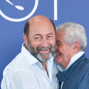 Kad Merad et Claude Lelouch au Photocall de Finalement dans le cadre du 81ème Festival International du Film de Venise, à Venise, Italie, le 02 septembre 2024. Photo par Aurore Marechal/ABACAPRESS.COM