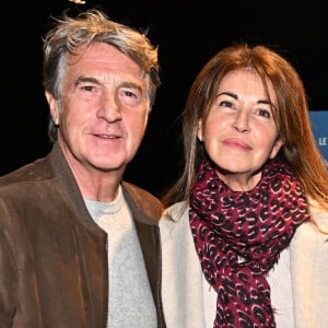 François Cluzet en couple avec Narjiss
Exclusif - François Cluzet et sa femme Narjiss Falcoz lors de l'avant-première du film "Les Chemins Noirs" réalisé par Denis Imbert, avec Jean Dujardin dans le rôle principal, au cinéma Pathé Gare du Sud à Nice. © Bruno Bebert/Bestimage